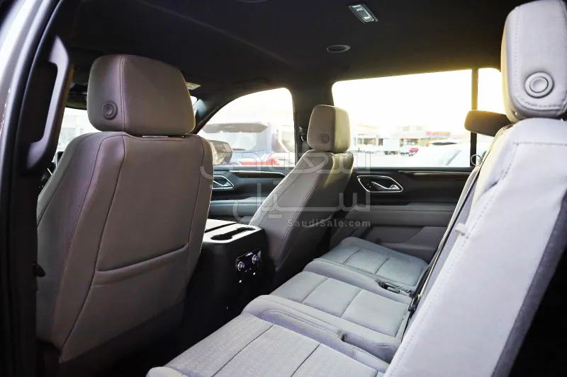 2023 GMC Yukon SLE
