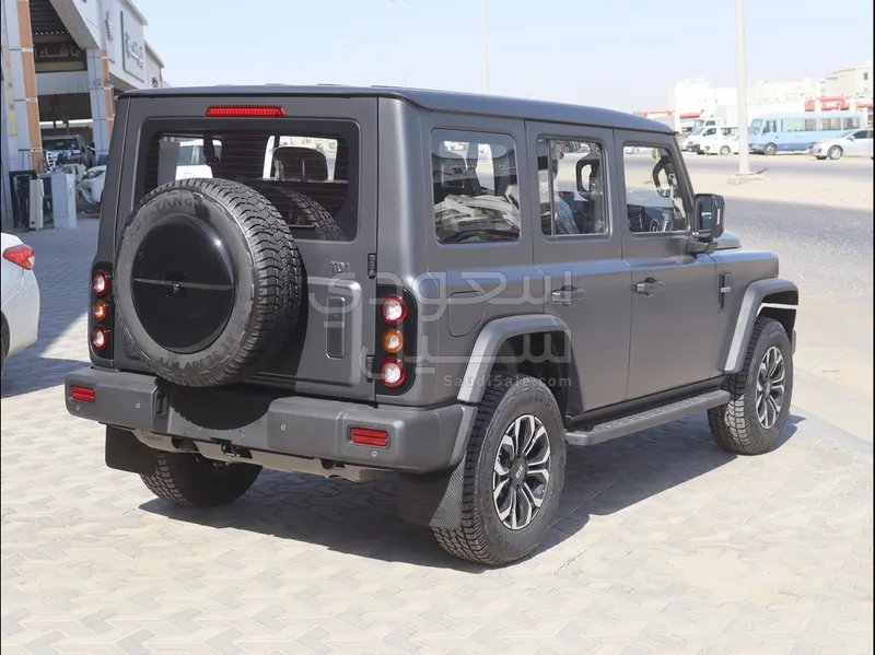 2027 باو 212 T01
