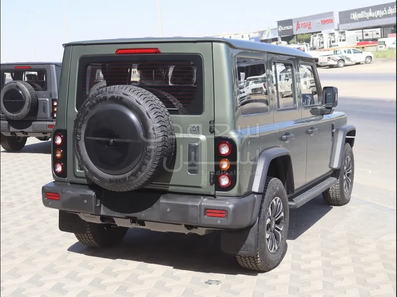 2027 باو 212 T01