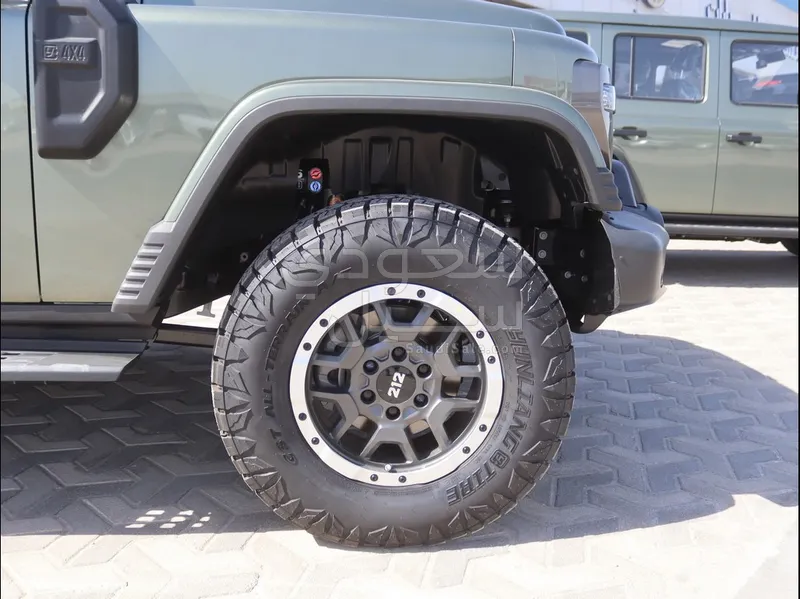 2027 باو 212 T01
