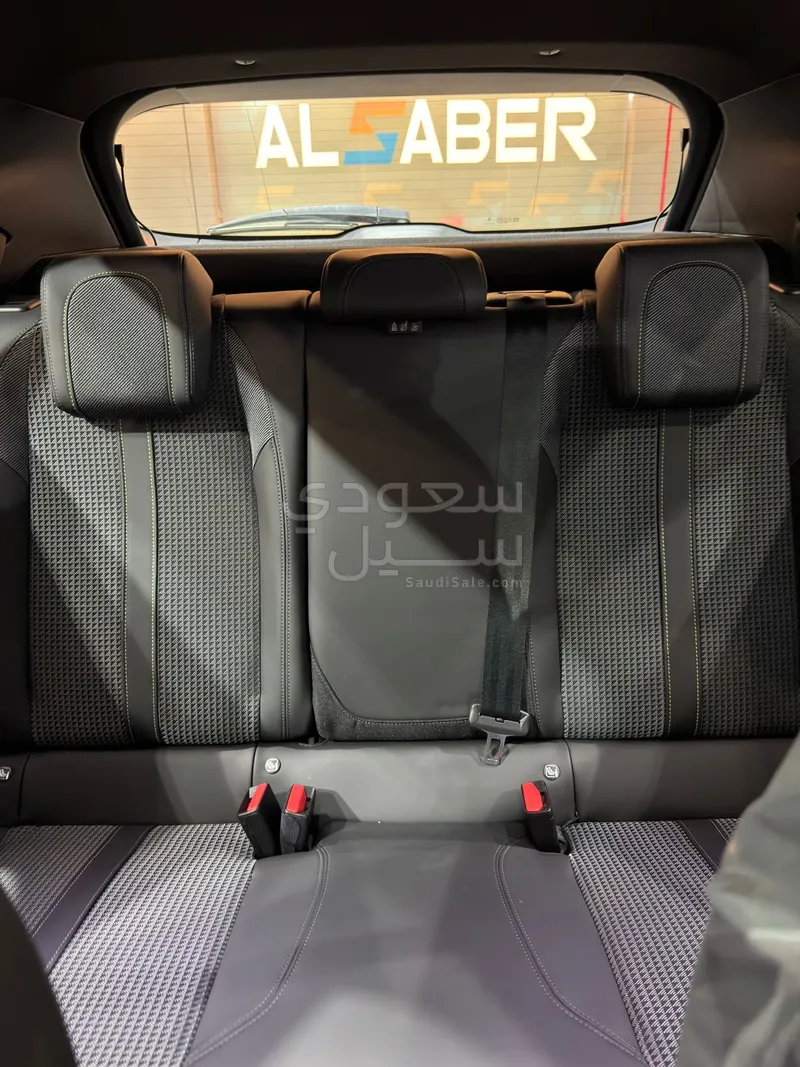 2023 بيجو 2008