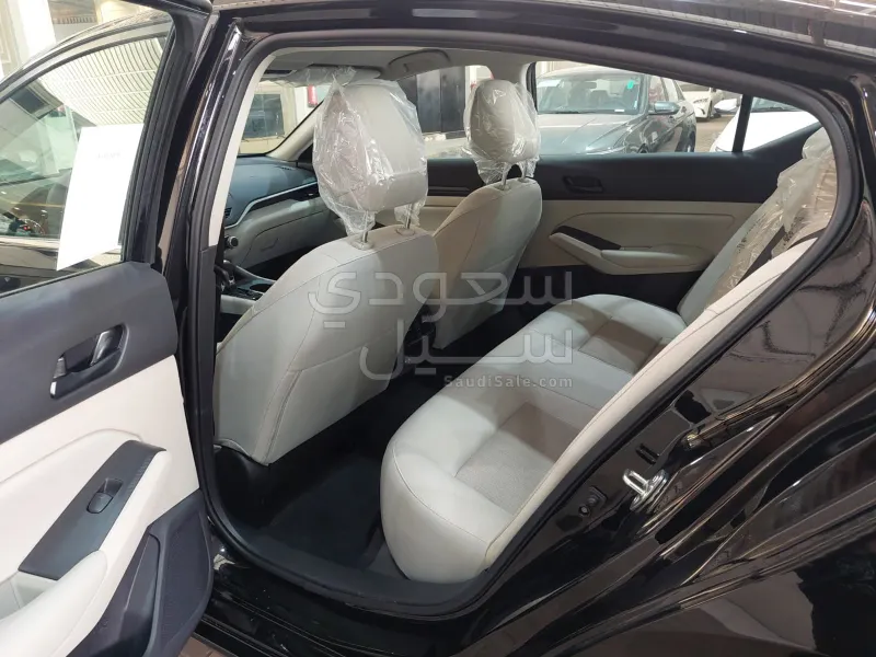 2025 Nissan Altima