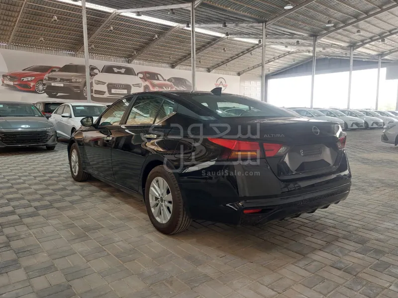 2025 Nissan Altima