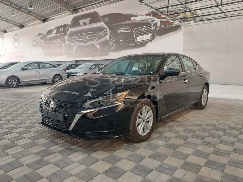 2025 Nissan Altima