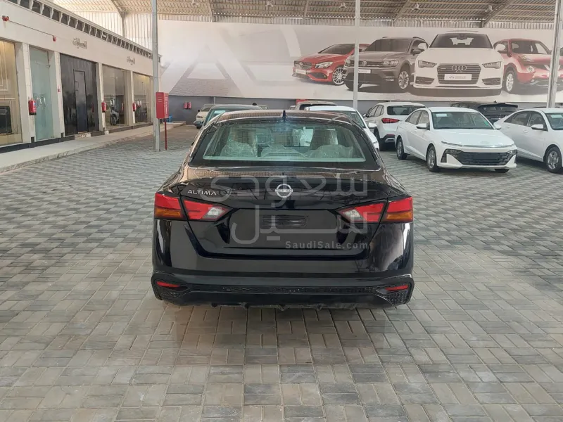 2025 Nissan Altima