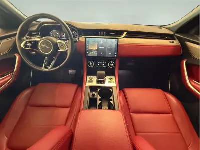2025 جاكوار اف-بيس