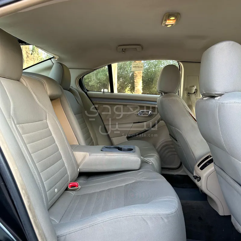 2014 Ford Taurus