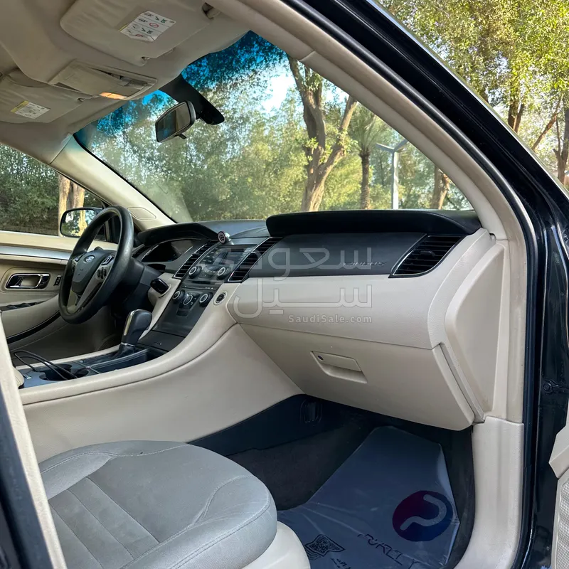 2014 Ford Taurus