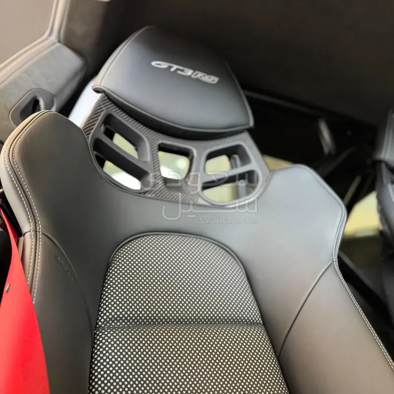 2025 Porsche 911 Carrera