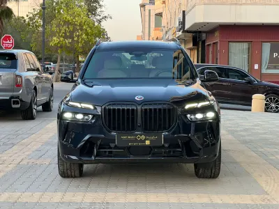 2023 بي ام دبليو الفئة اكس 7 إم كت