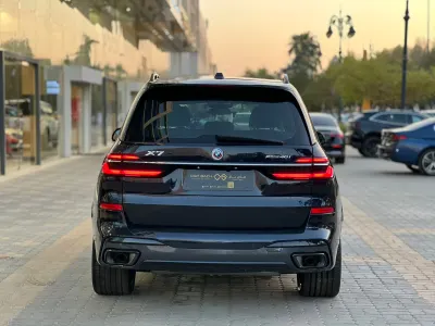 2023 بي ام دبليو الفئة اكس 7 إم كت