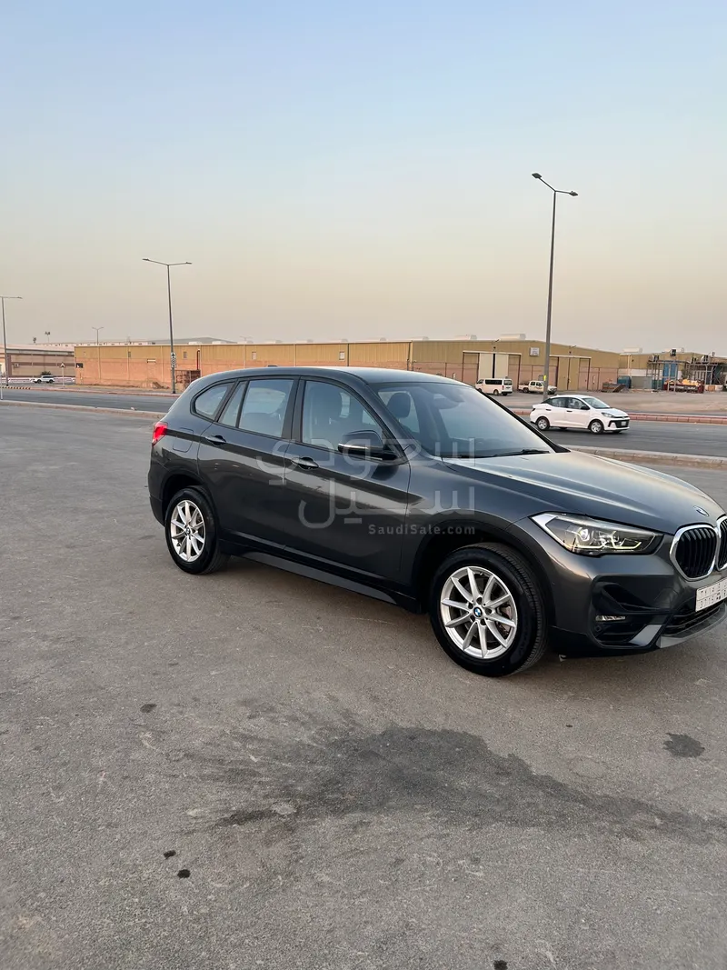 2021 BMW X Series 1
