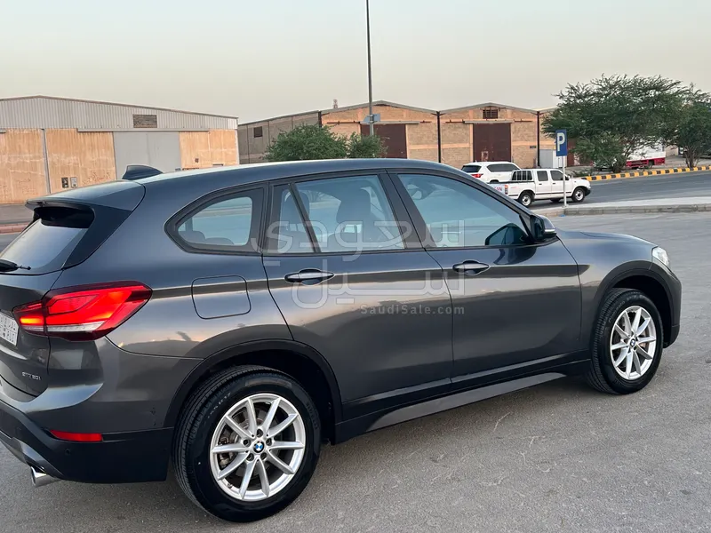 2021 BMW X Series 1