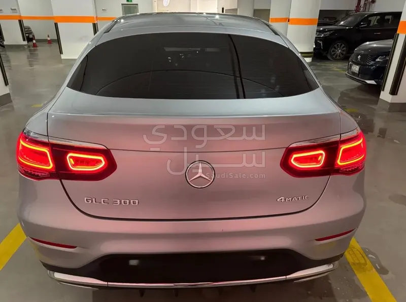 2023 مرسيدس - بنز جي إل سي 300