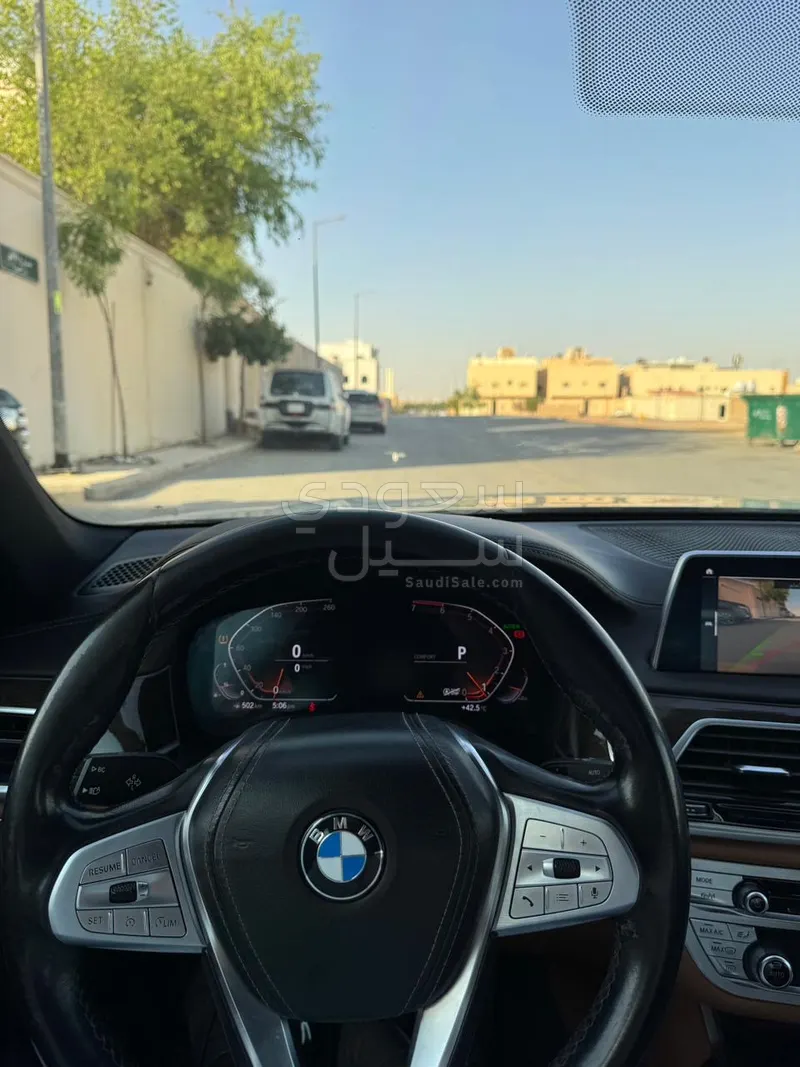 2020 بي ام دبليو الفئة السابعة 730 إل أي