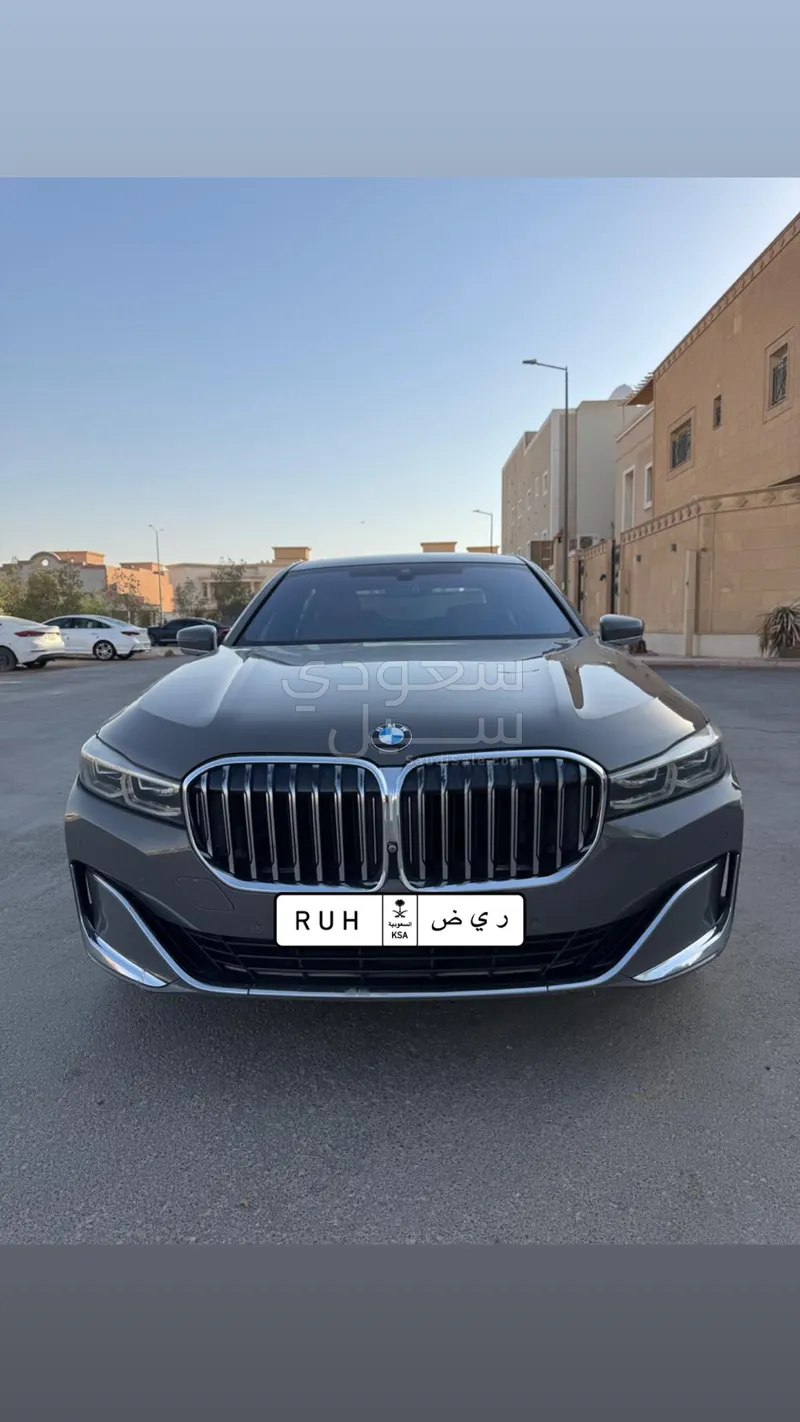 2020 بي ام دبليو الفئة السابعة 730 إل أي