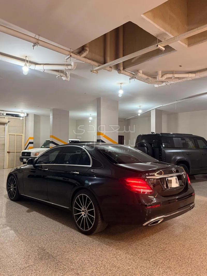 2019 Mercedes-Benz E 300