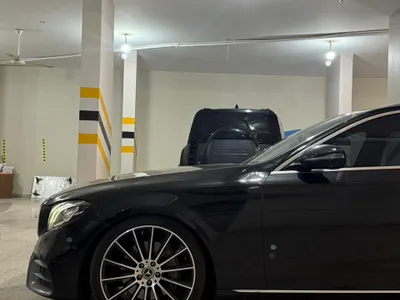 2019 Mercedes-Benz E 300