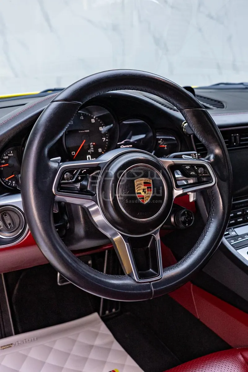 2017 بورش 911 كاريرا