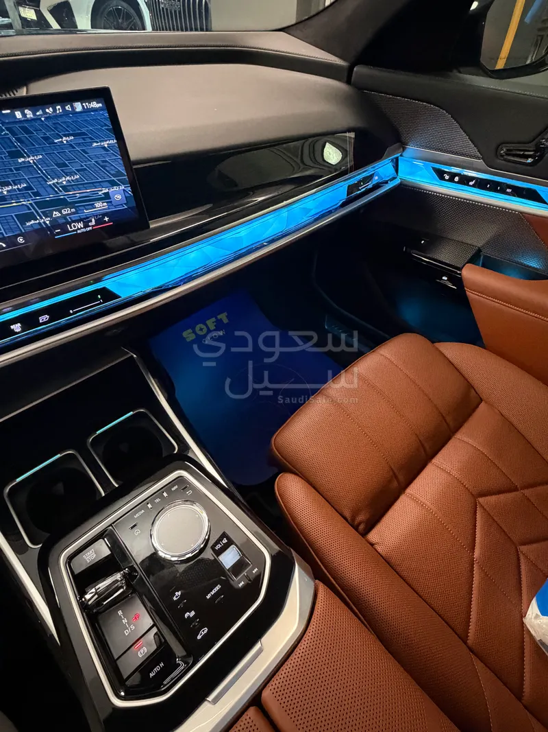 2026 بي ام دبليو الفئة السابعة 735 إل أي إنديفيجوال