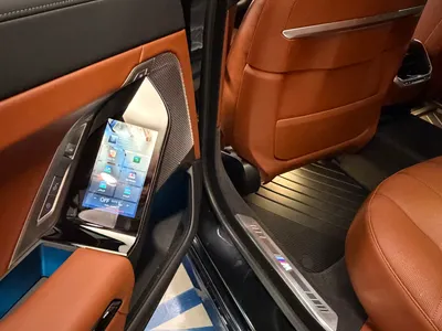 2026 بي ام دبليو الفئة السابعة 735 إل أي إنديفيجوال
