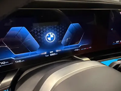 2026 بي ام دبليو الفئة السابعة 735 إل أي إنديفيجوال