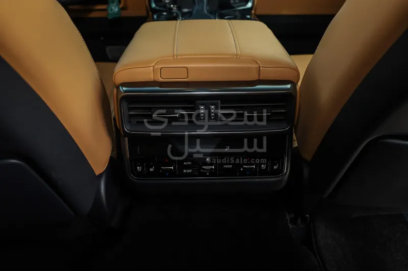 2024 لكزس إل إكس 600