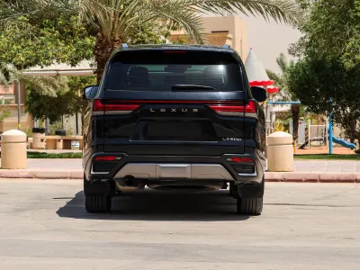 2024 لكزس إل إكس 600