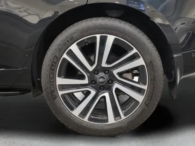 2025 Land Rover Range Rover Vogue SE