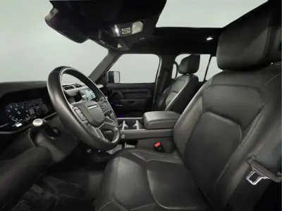 2025 Land Rover Defender 110 X dynamic