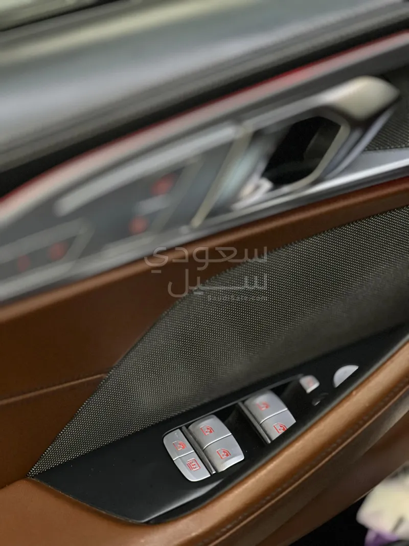 2020 بي ام دبليو الفئة الثامنة 840 أي إم