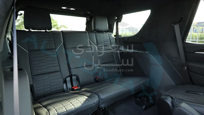 2026 كاديلاك اسكاليد بلاتينيوم