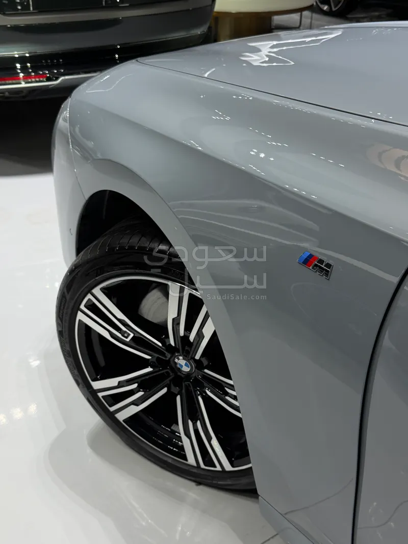 2025 بي ام دبليو الفئة السابعة 740أي