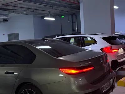 2025 بي ام دبليو الفئة السابعة 735أي