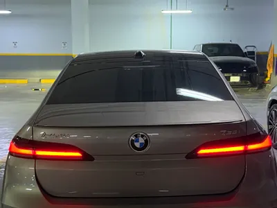 2025 بي ام دبليو الفئة السابعة 735أي