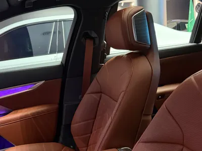 2025 بي ام دبليو الفئة السابعة 735أي