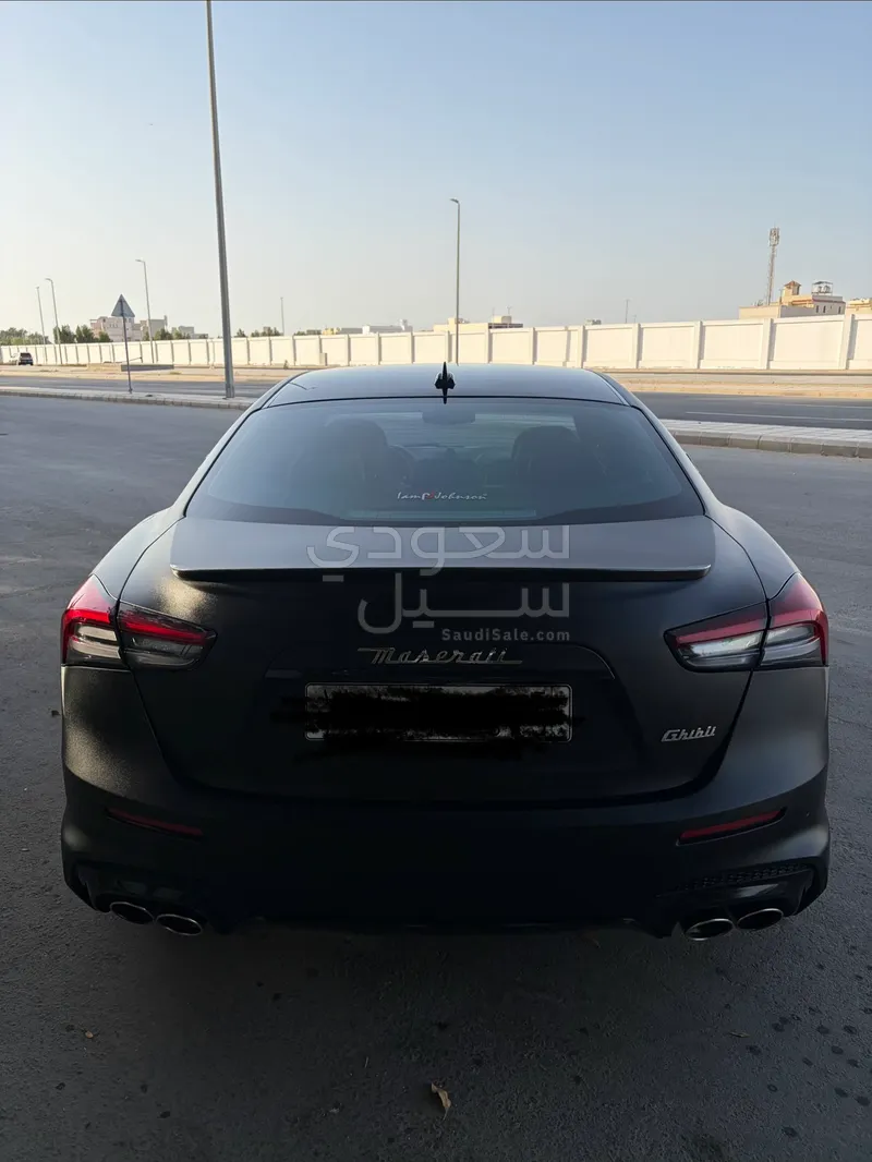 2014 مازيراتي جيبلي 330