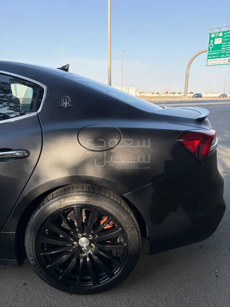 2014 مازيراتي جيبلي 330