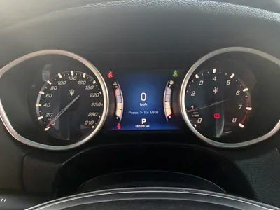 2014 مازيراتي جيبلي 330