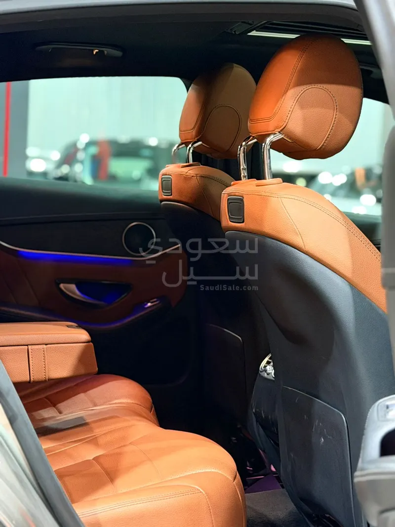 2020 مرسيدس - بنز جي إل سي 200