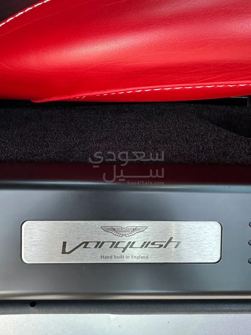2014 استون مارتن فانكويش