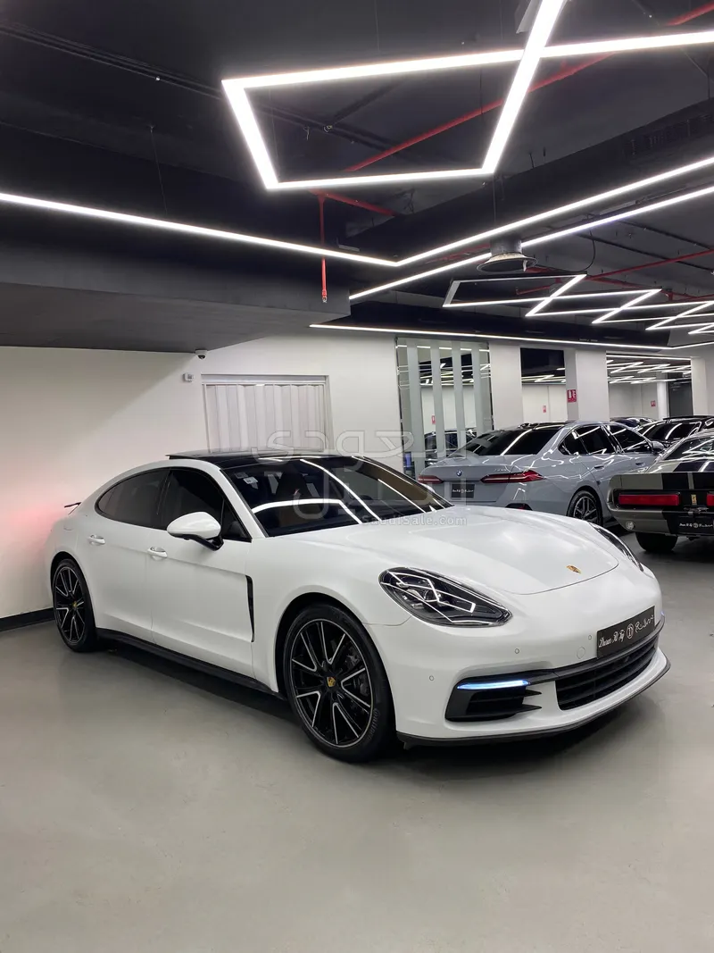 2018 Porsche Panamera
