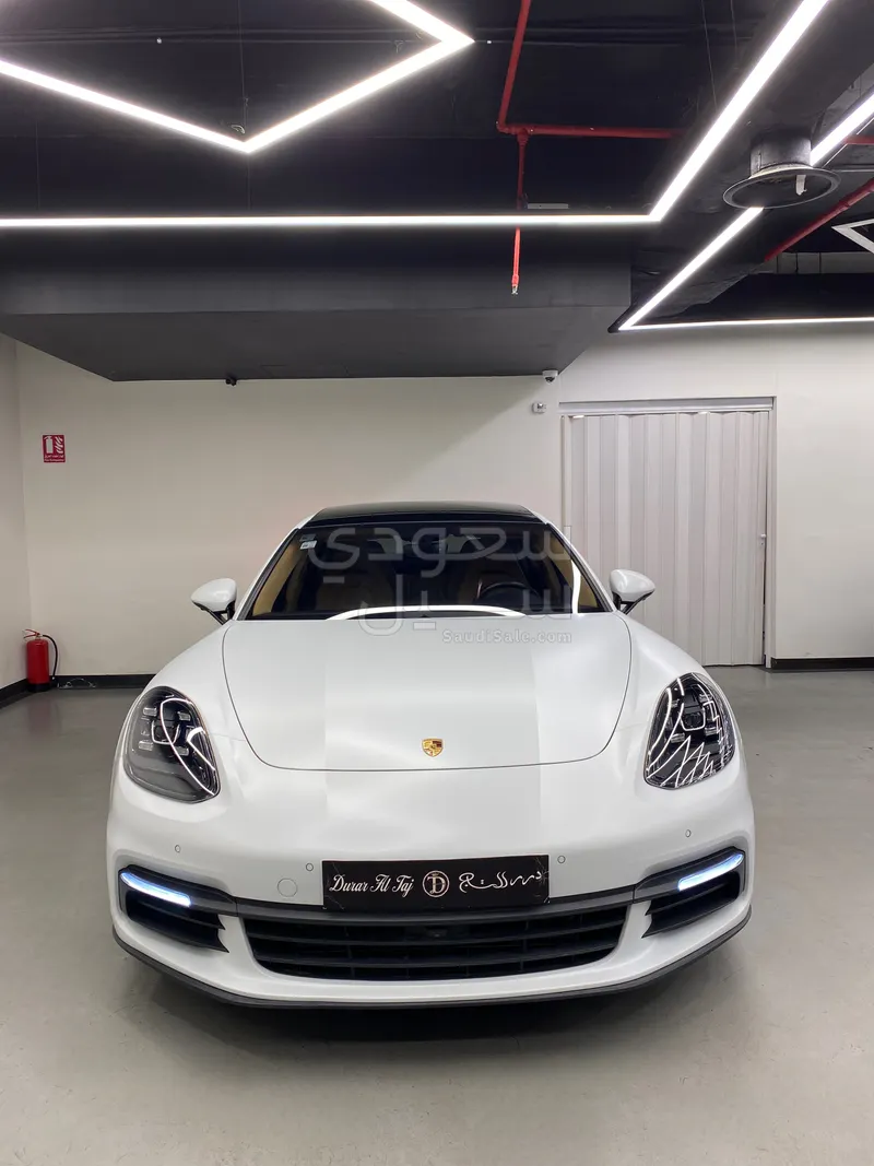 2018 Porsche Panamera