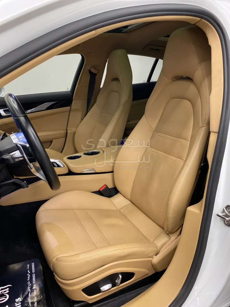 2018 Porsche Panamera