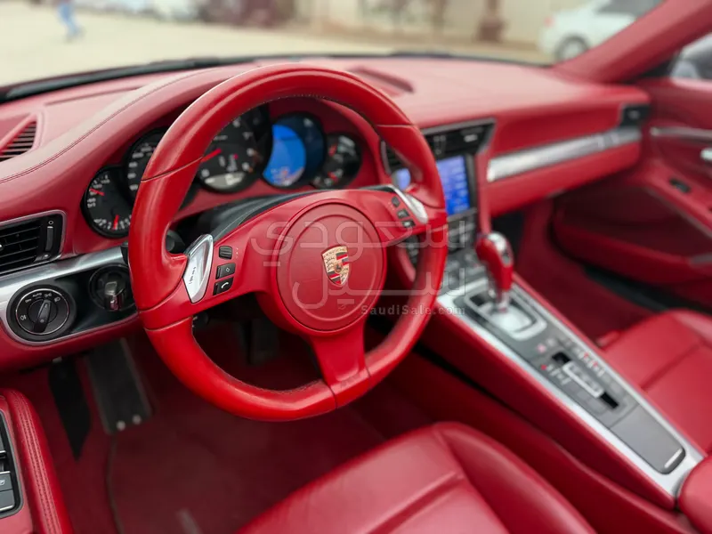 2013 Porsche 911 Carrera Cabriolet