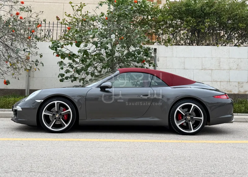 2013 Porsche 911 Carrera Cabriolet