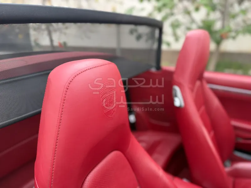 2013 Porsche 911 Carrera Cabriolet