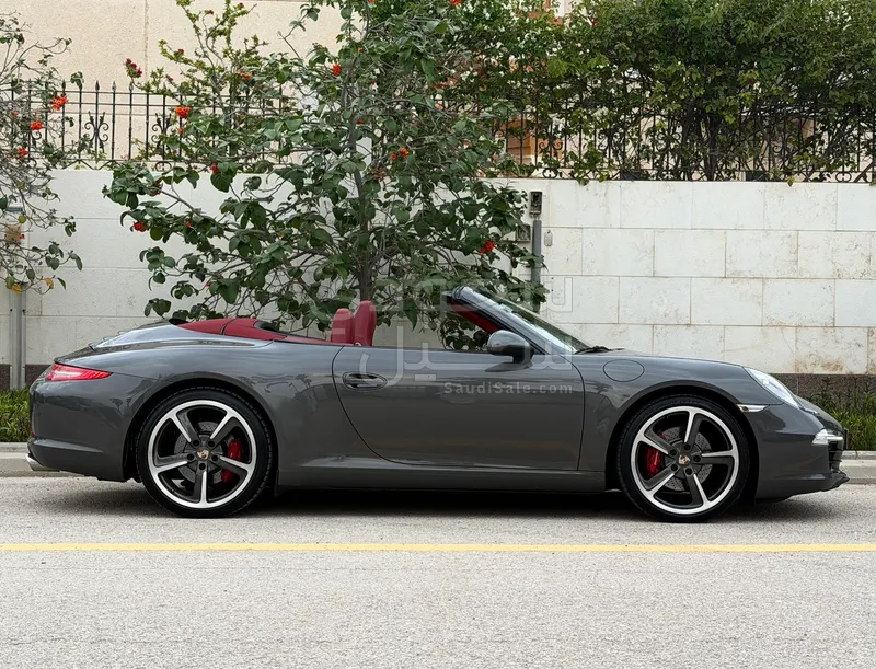 2013 Porsche 911 Carrera Cabriolet
