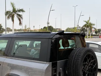 2024 لاند روفر ديفيندر 90 اتش اس اي