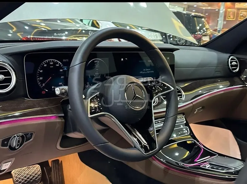 2022 Mercedes-Benz E 300